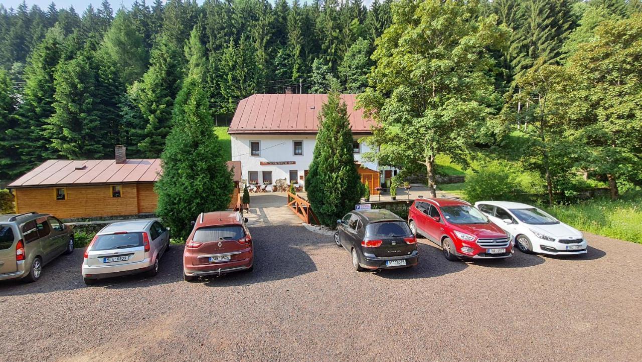 Penzion Ctyrlistek Teplice nad Metují エクステリア 写真