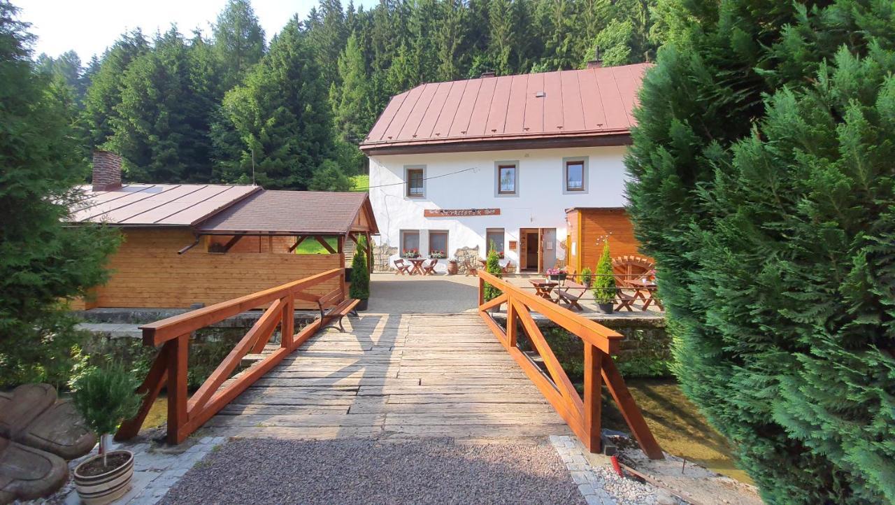 Penzion Ctyrlistek Teplice nad Metují エクステリア 写真
